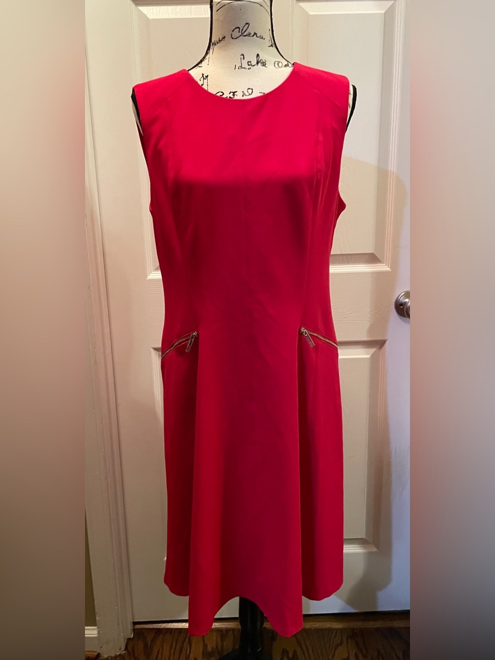 Tommy Hilfiger Vibrant Red Sleeveless Midi Dress with Zip Pockets 14